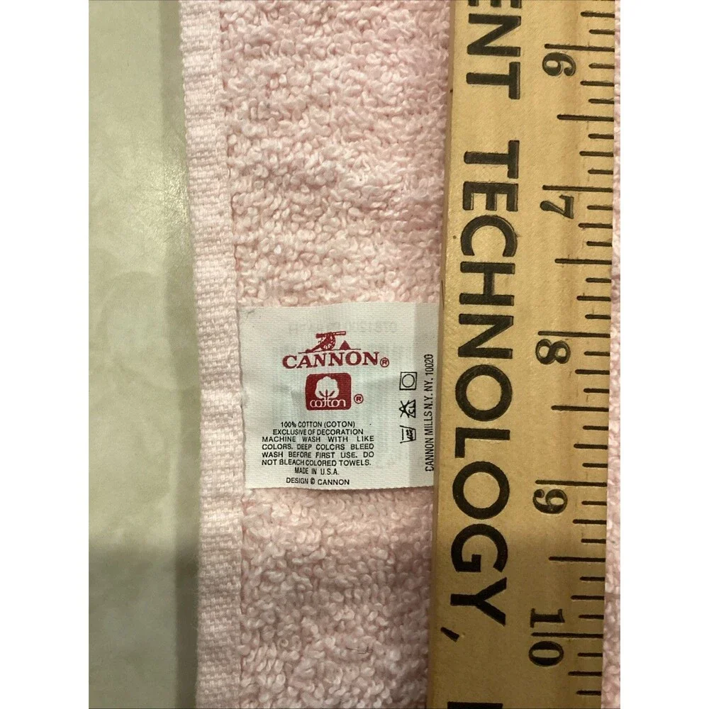 Vtg Cannon Bath Towel Pink Lace Trim Cotton Retro 70s Made In USA Solid
